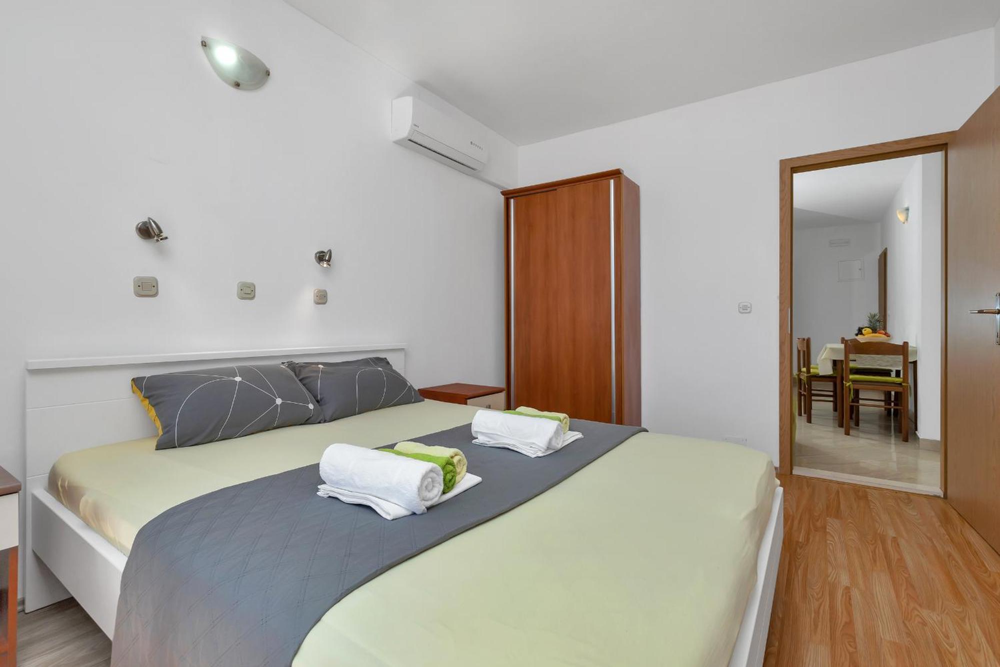 Apartments Ferdo Živogošće Rom bilde